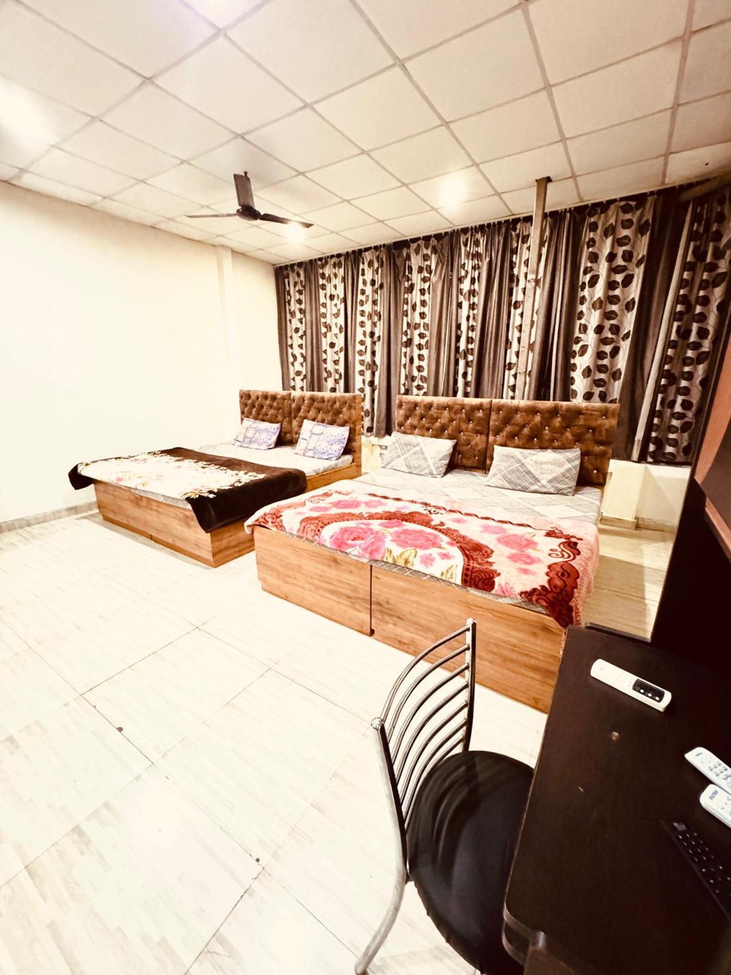 Qube House Bnb Rishīkesh Eksteriør billede