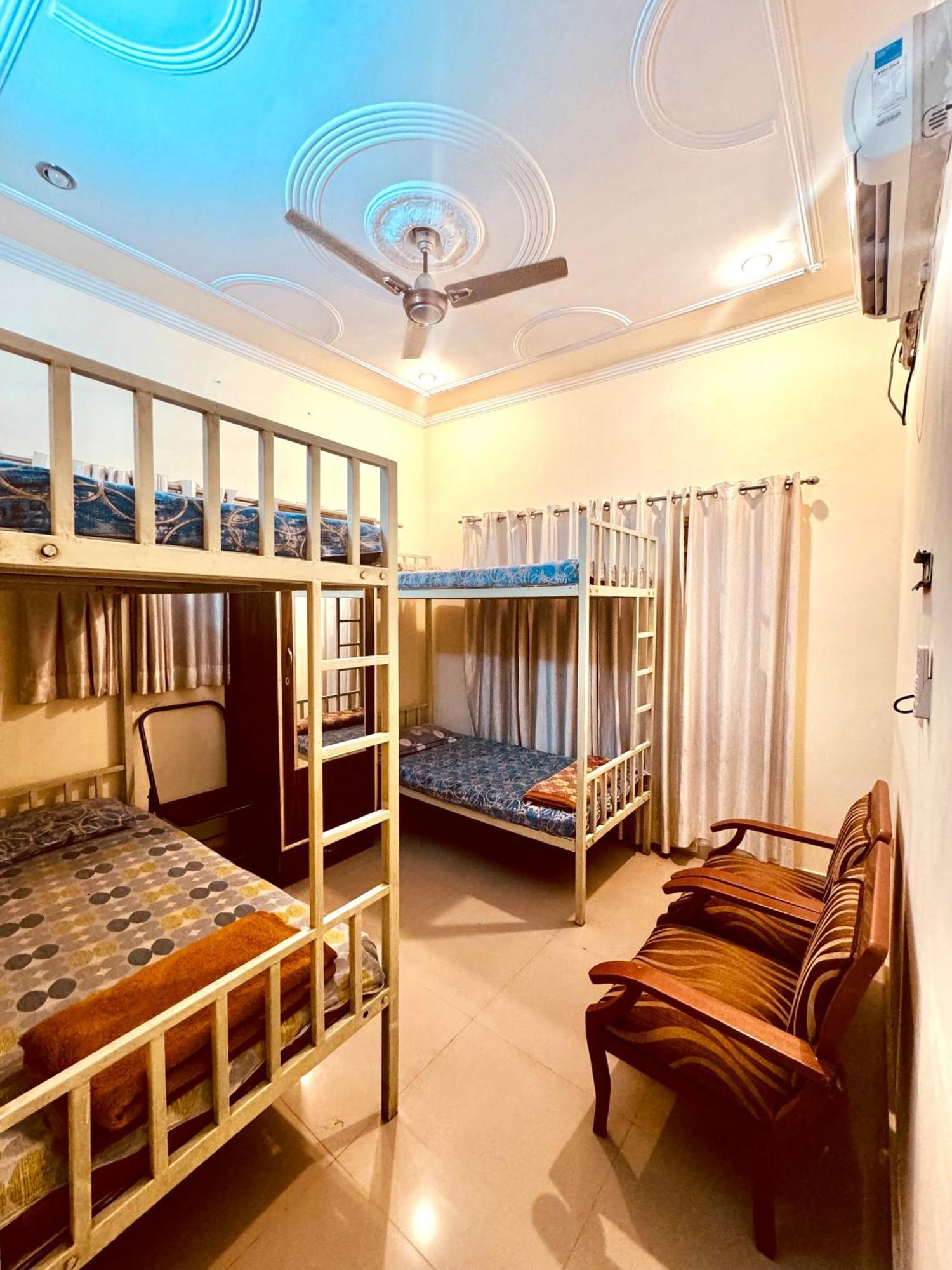 Qube House Bnb Rishīkesh Eksteriør billede